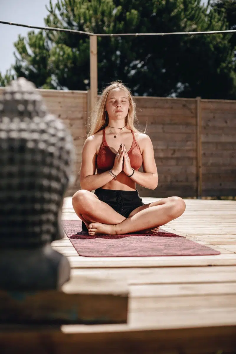 Seance de yoga au Concept Camp