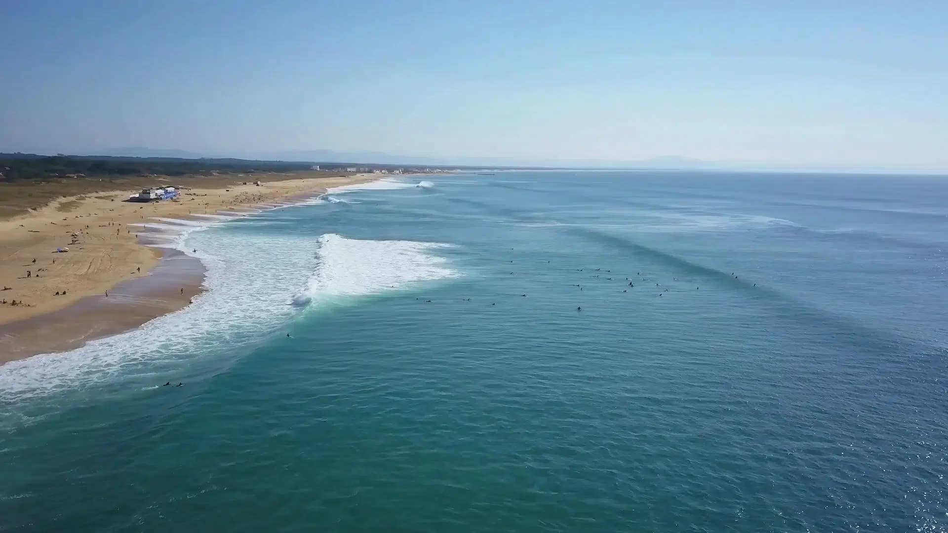 Vagues a Seignosse, Concept Camp Hossegor